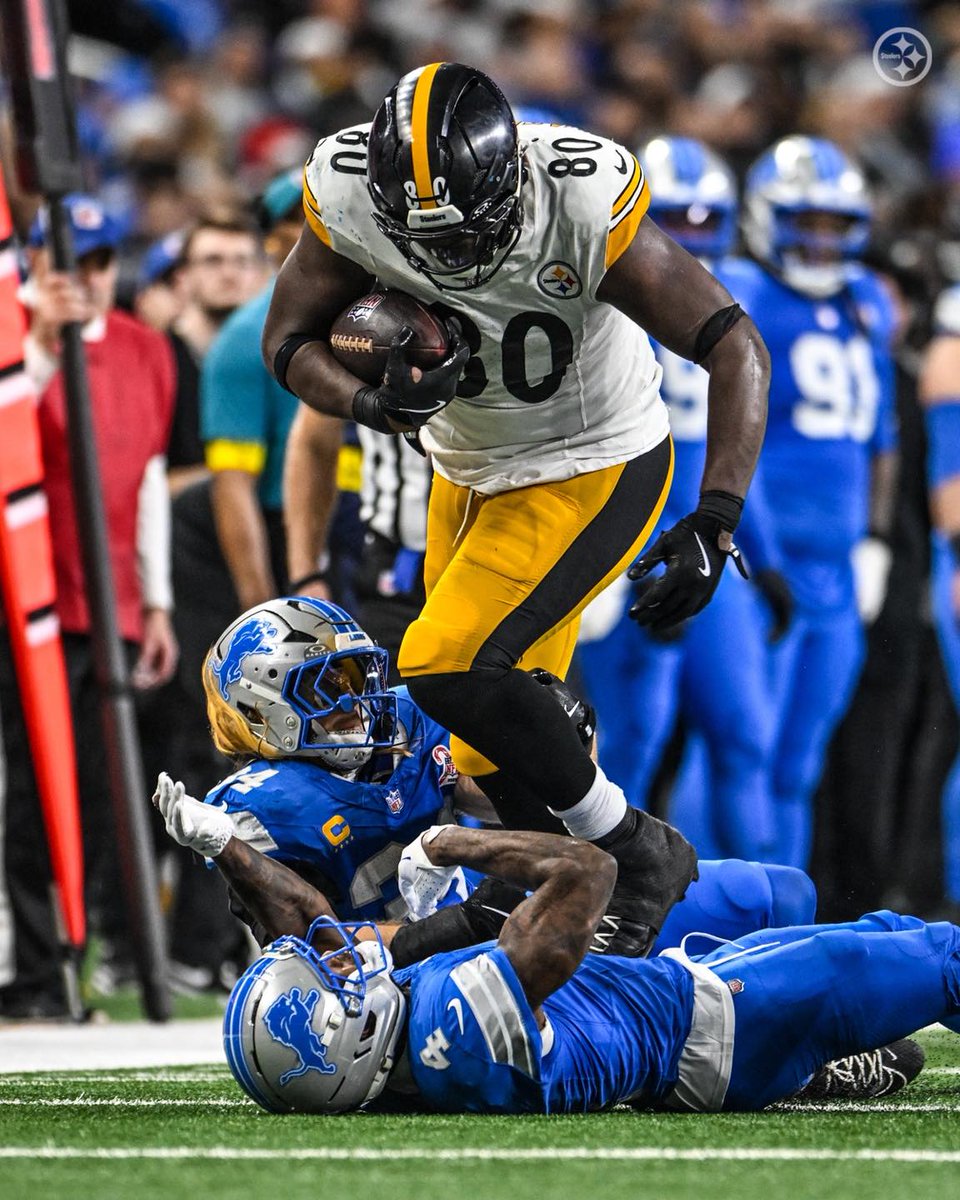 steelers's tweet image. Bruh 😳 @_Dwfootball11