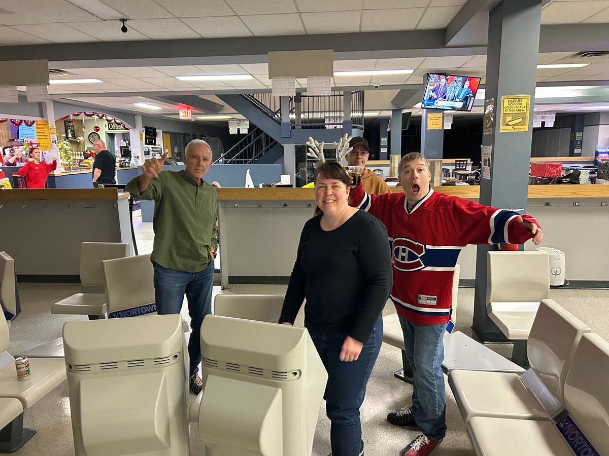 Sleek Signs tweet media