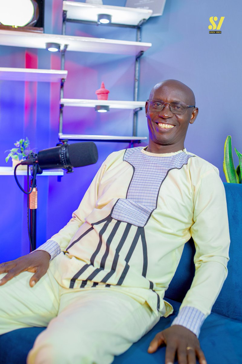 sirenvibestv's tweet photo. 👏Révérend pasteur, docteur en littérature et civilisation africaine, écrivain, qui est vraiment Simon Ngendakumana?

🎙️Entre joie, tristesse, étonnements, le tout couronné par une dose d'humour. Dans #myjourney de ce lundi, toutes les émotions sont au rendez-vous.
Stay tuned🤗 https://t.co/lWS1saMODt