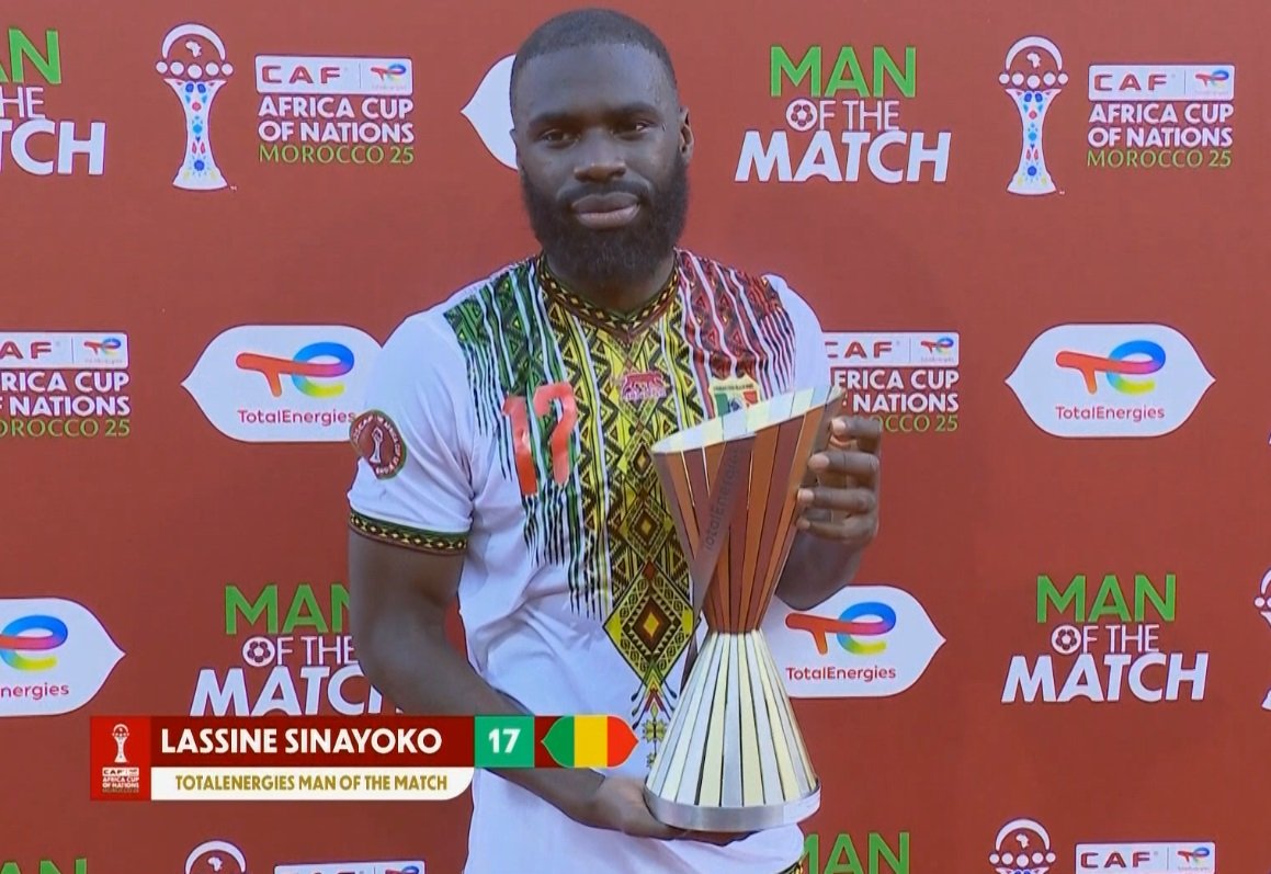 سجل هدف خلال اللقاء الذي انتهى بالتعادل 1-1. لاسين سينايكو يتوج بجائزة أفضل لاعب في مباراة مالي ضد زامبيا في كأس الأمم الإفريقية 