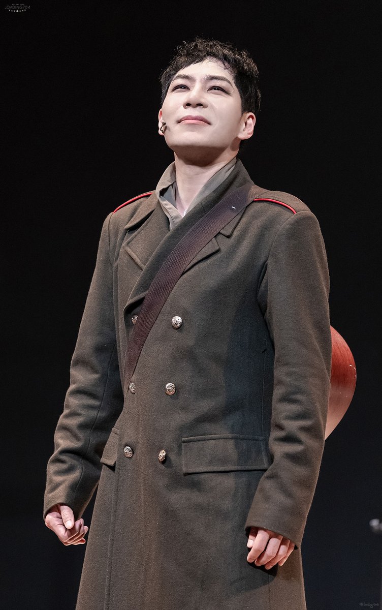 Loading704_pic's tweet image. 251219 미드나잇 액터뮤지션 커튼콜
이승현 비지터

#이승현 #미드나잇 #액터뮤지션