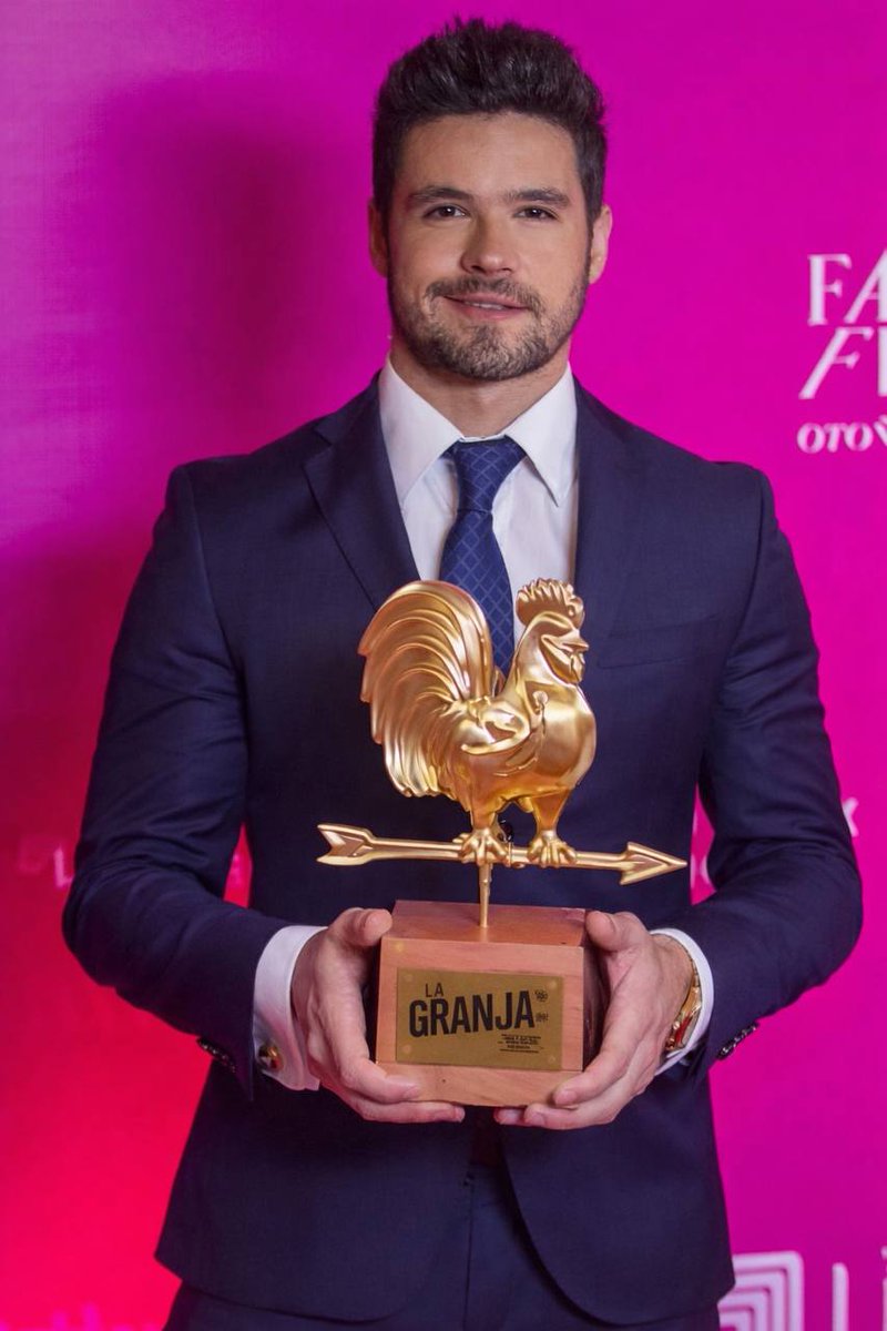 Nuestro ganador El Eterno <a href="/EleazarGomez33/">Eleazar Gómez</a> el que ganó Un público organizado 
#EleazarGomez #EleazarGanador #EleazarElReyDeLaGranja