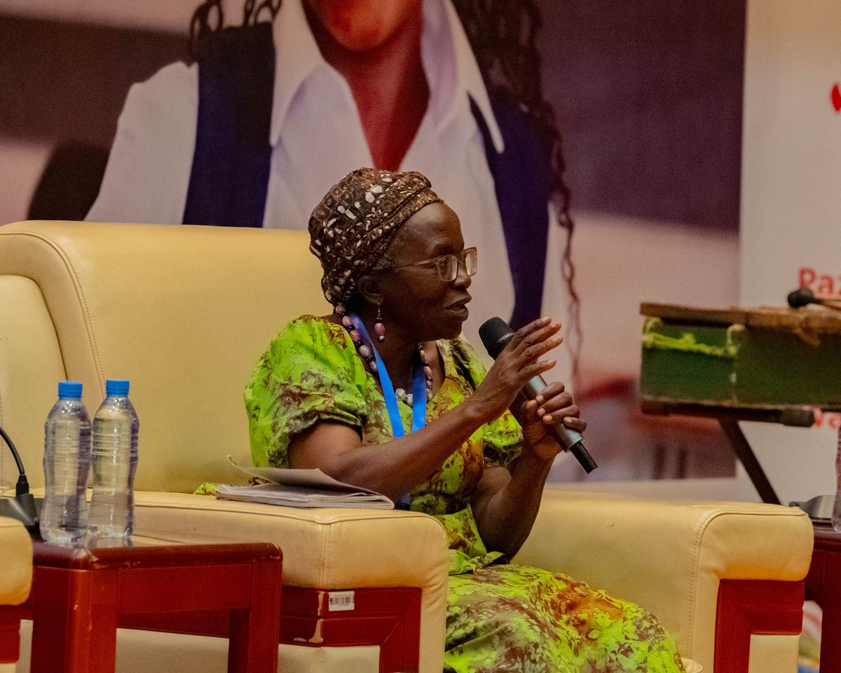 womenandyouthtz's tweet photo. The fight against GBV begins at home.
Bi Rehema Mwateba (TGNP) reminded us families are a child’s first protection.
Ending GBV starts with choices we make at home.
#Woyota
#SafeChild
#InternationalDayOfGirlChild https://t.co/VqmNx0hogU