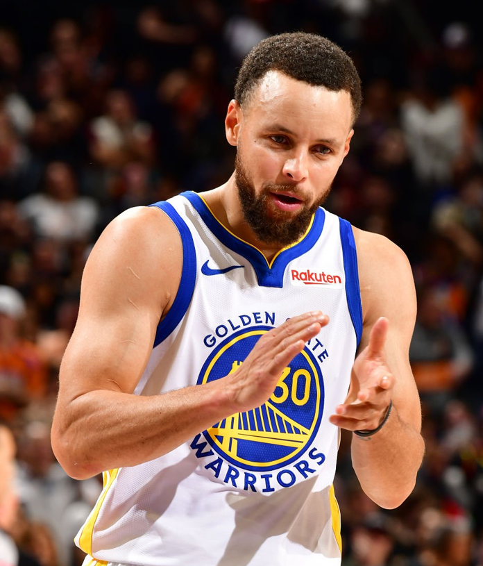 50NuancesDeNBA's tweet image. Après 20 matchs joués, Steph Curry cette saison, c'est :

28.8 PPG en 48-40-91%
4.3 RPG
4.2 APG
1.3 SPG

Offensive Rating de 118.4 quand le chef est sur le terrain, 109.9 en son absence...

À 37 ans, et face à une attention défensive constante, Steph reste une OFFENSIVE ENGINE 🥵
