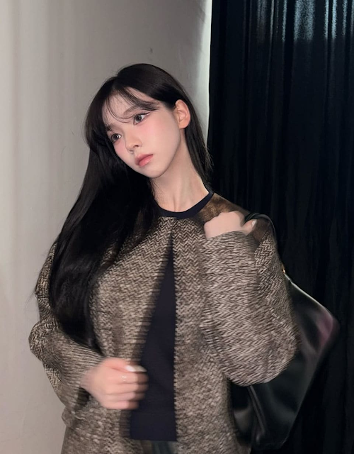 pannchoa's tweet photo. OP doesn't understand Karina's fame 
https://t.co/9VH87gKUaP https://t.co/Wa8os5717S