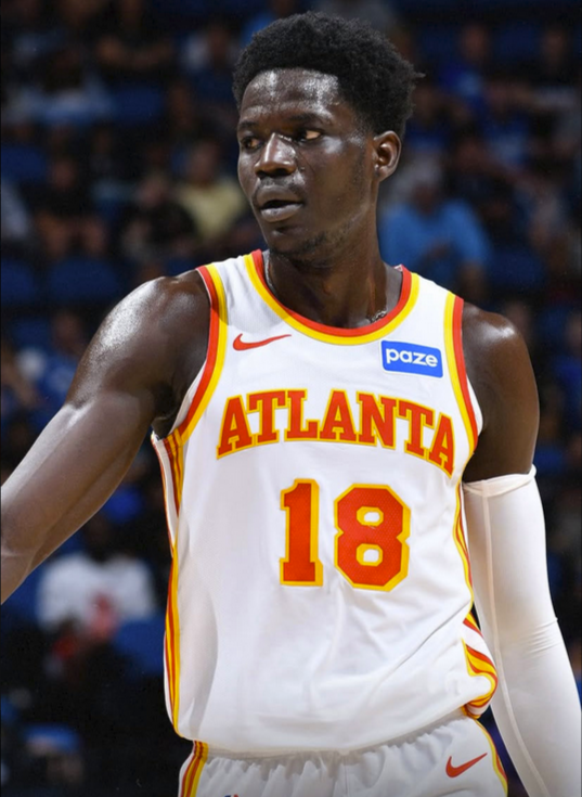 ThePhoenixSuns2's tweet photo. Our Favorite Potential Phoenix #Suns Trade 🎯s 👇🏼
🎯 #MoGueye
🎯 #GuerschonYabusele
🎯 #GGJackson
🎯 #BobbyPortis
🎯 #SaddiqBey
🎯 #KrisDunn
#NBAtradeDeadline #NBAtradeRumors #SunsUp #SunsX https://t.co/mKDAVXqEoH