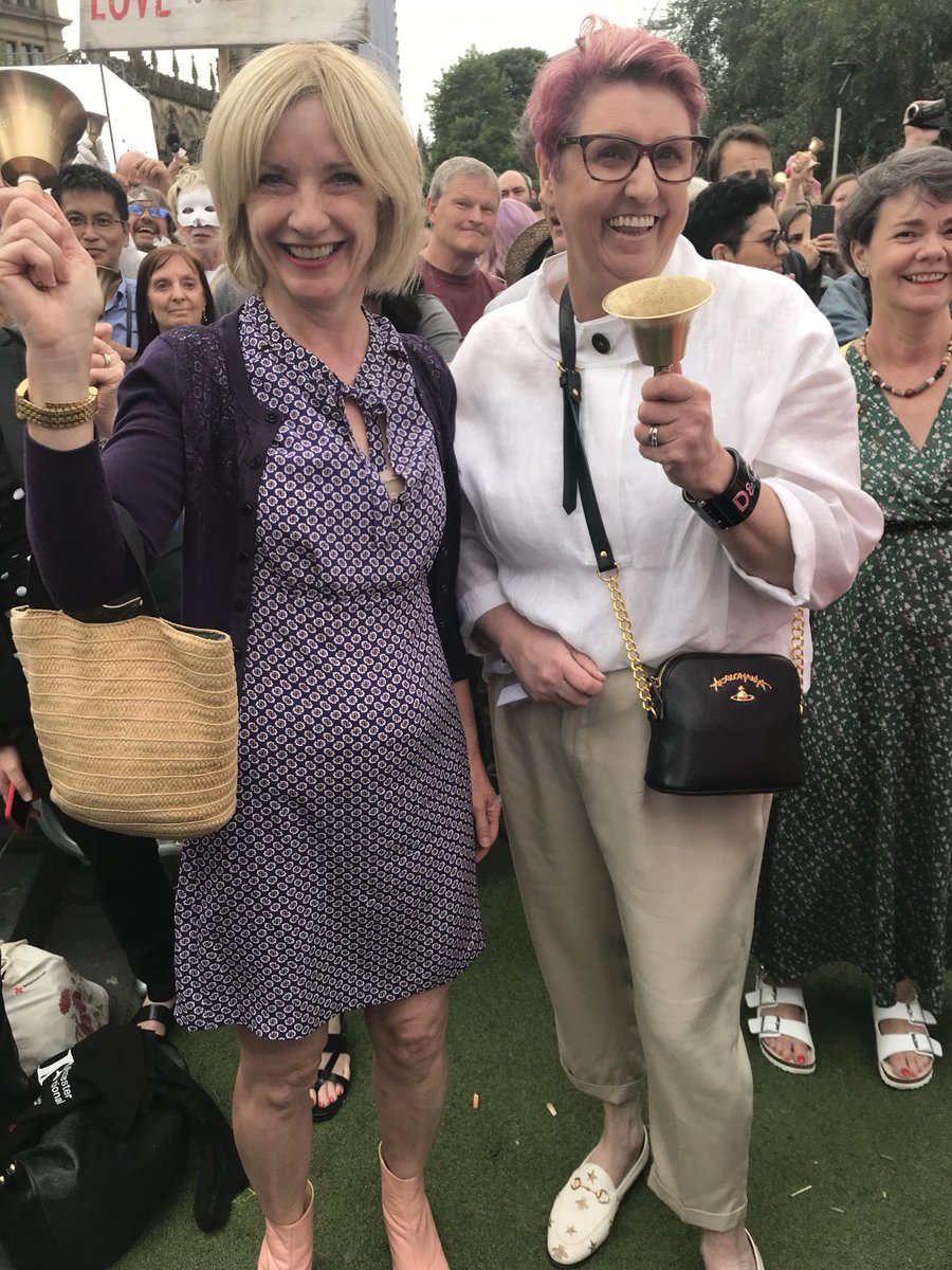 Jane Horrocks tweet media