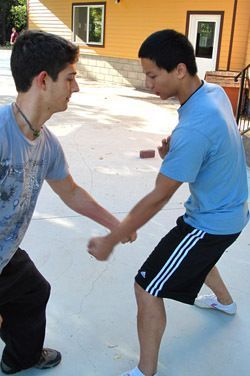 ymaadotcom's tweet image. Good News: Interview with Dr. Yang, Jwing-Ming (Samurai Magazine) by Danielle Bolelli
Highlights Include: White Crane • Conditioning • Retreat Center • Read More: buff.ly/z0HCGTs 
#kungfu #whitecrane #conditioning #bodybuilding #strength #endurance #stamina #health