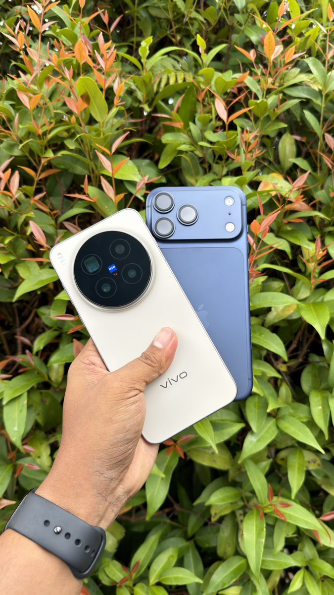 RyanIndesense's tweet photo. @OutofGalaxyy 17Pro Max and Vivo X300Pro https://t.co/jP1SXeRvFi