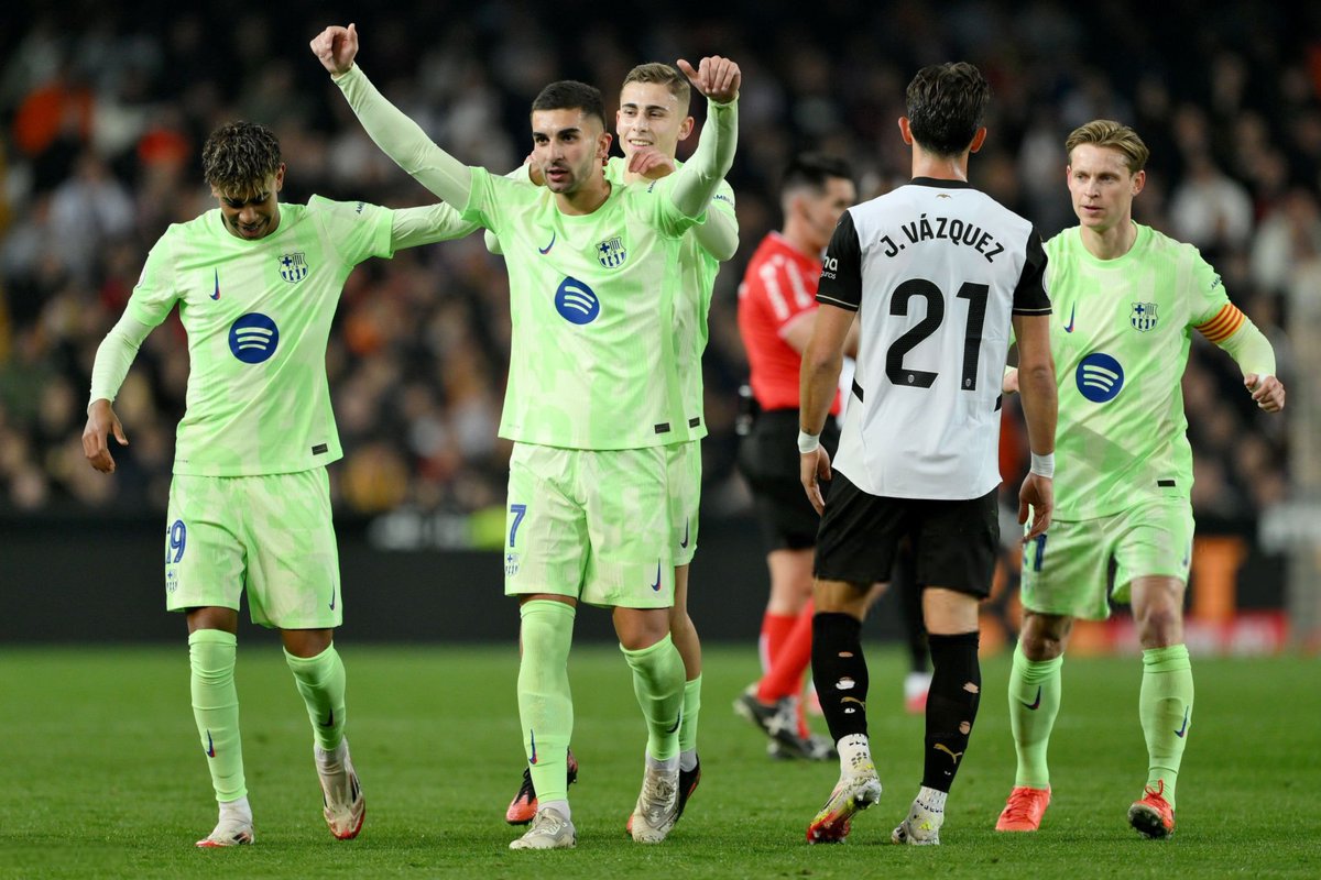 FCB World tweet media