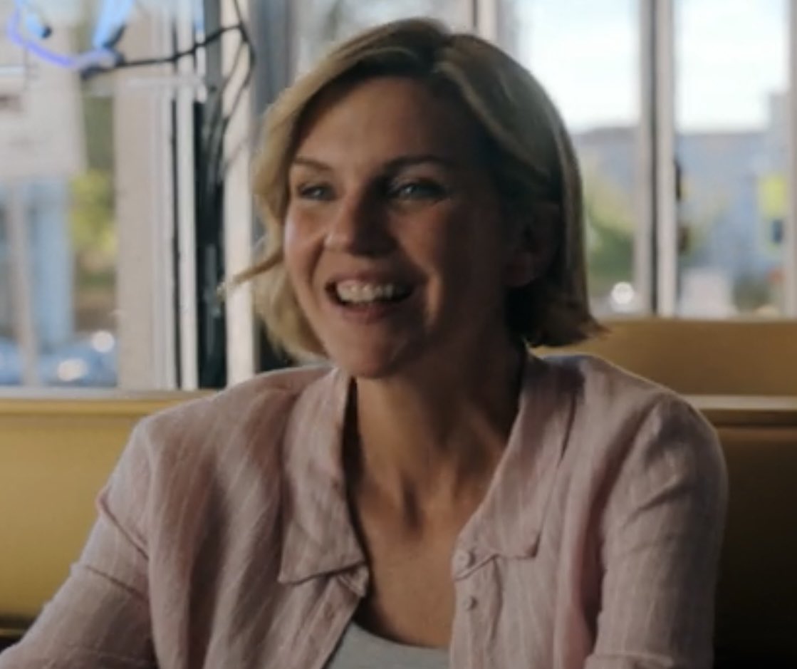 isyzygyy's tweet image. i love that rhea shut down the “carol hates her own books” idea because look at her excitement just talking about wycaro 😭