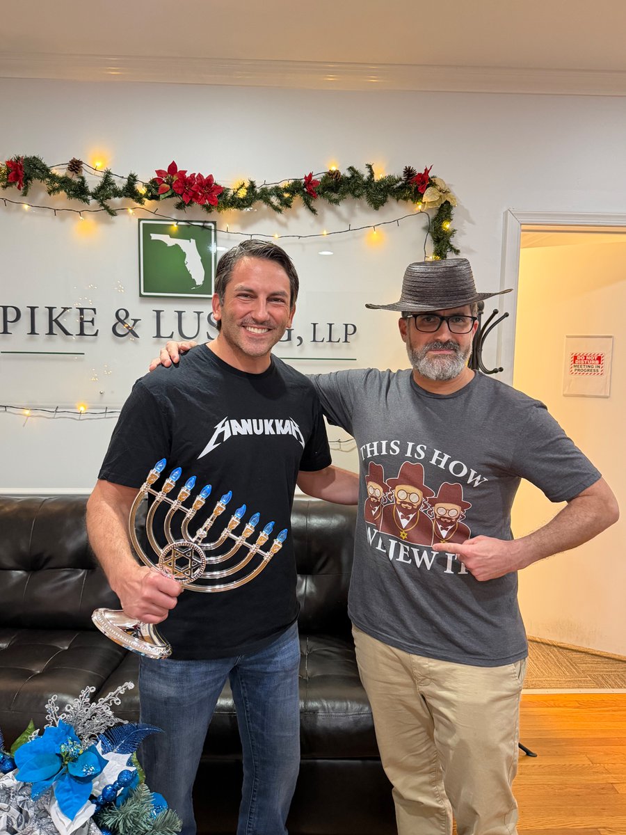 TurnpikeLaw's tweet image. Office Secret Santa success!🌲🕎 Lots of smiles shared and a little holiday fun with a great team.❄️

#HappyHolidays #SecretSanta #PikeandLustig #TrialAttorneys