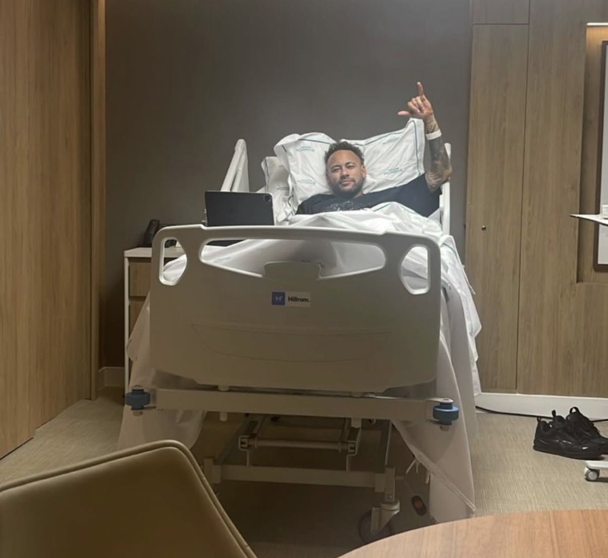 Neymar’s surgery this morning was successful