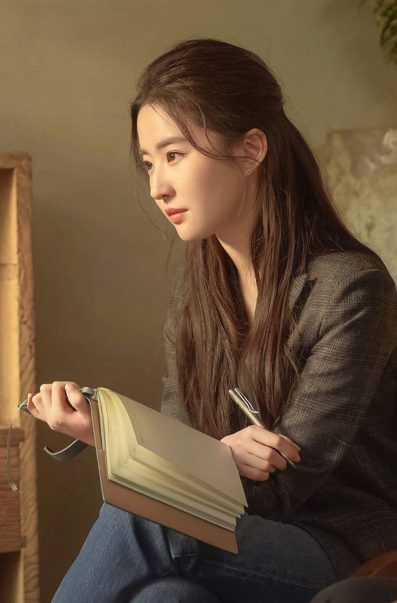 thanhtamNB's tweet image. 12 VIỆC ĐỂ NĂM 2026 CỦA BẠN THAY ĐỔI MÃNH LIỆT
 1. Thiết lập quỹ dự phòng 6–18 tháng
Đây là tấm khiên bảo vệ bạn trước mọi biến động. Người có quỹ dự phòng luôn có quyền lựa chọn – không phải sống trong nỗi sợ.
 2. Biết đầu tư – đừng chỉ đổi thời…