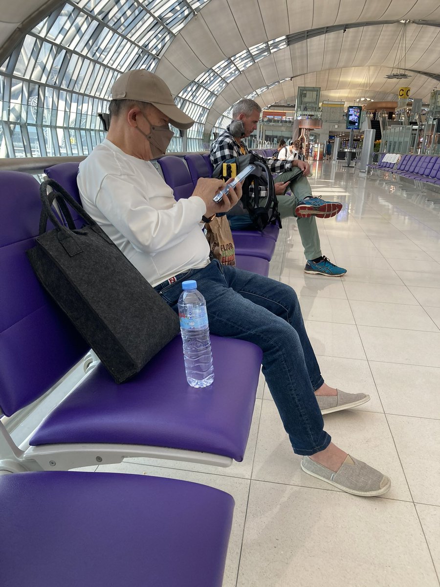 阿伯看A片看到勃起了
#daddy #daddyfeet #footfetish #malefeet #gayfeet #guyfeet #sexymalefeet #gayfootfetish #malefeet #malefootfetish #sexydaddy #腳控 #腳趾控 #夾腳拖鞋 #拖鞋 #涼鞋 #腳趾 #裸足 #gaydaddyandson #gaydaddy #伯伯 #大叔 #熟男