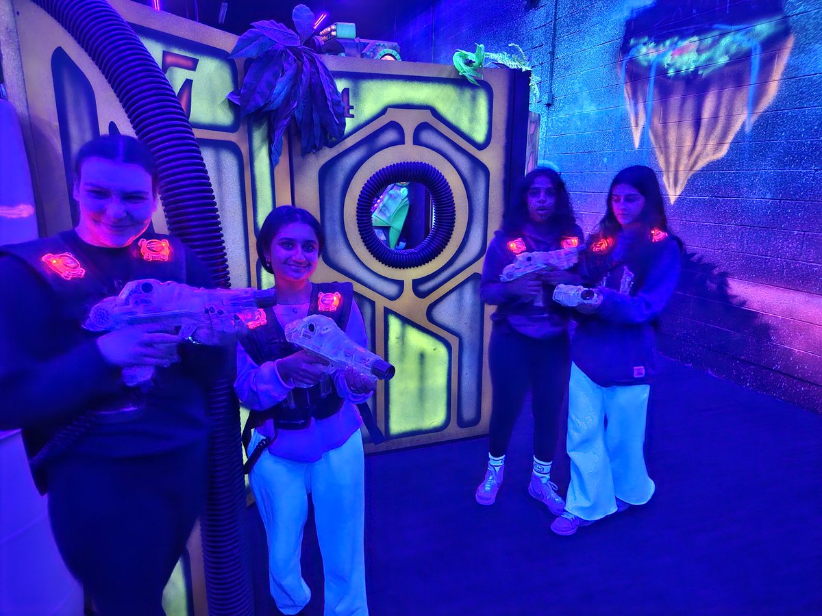 umsfreshmen's tweet photo. Laser tag, arcade, and bowling fun.
@CBUnamiMS https://t.co/HY48Ww7CCl