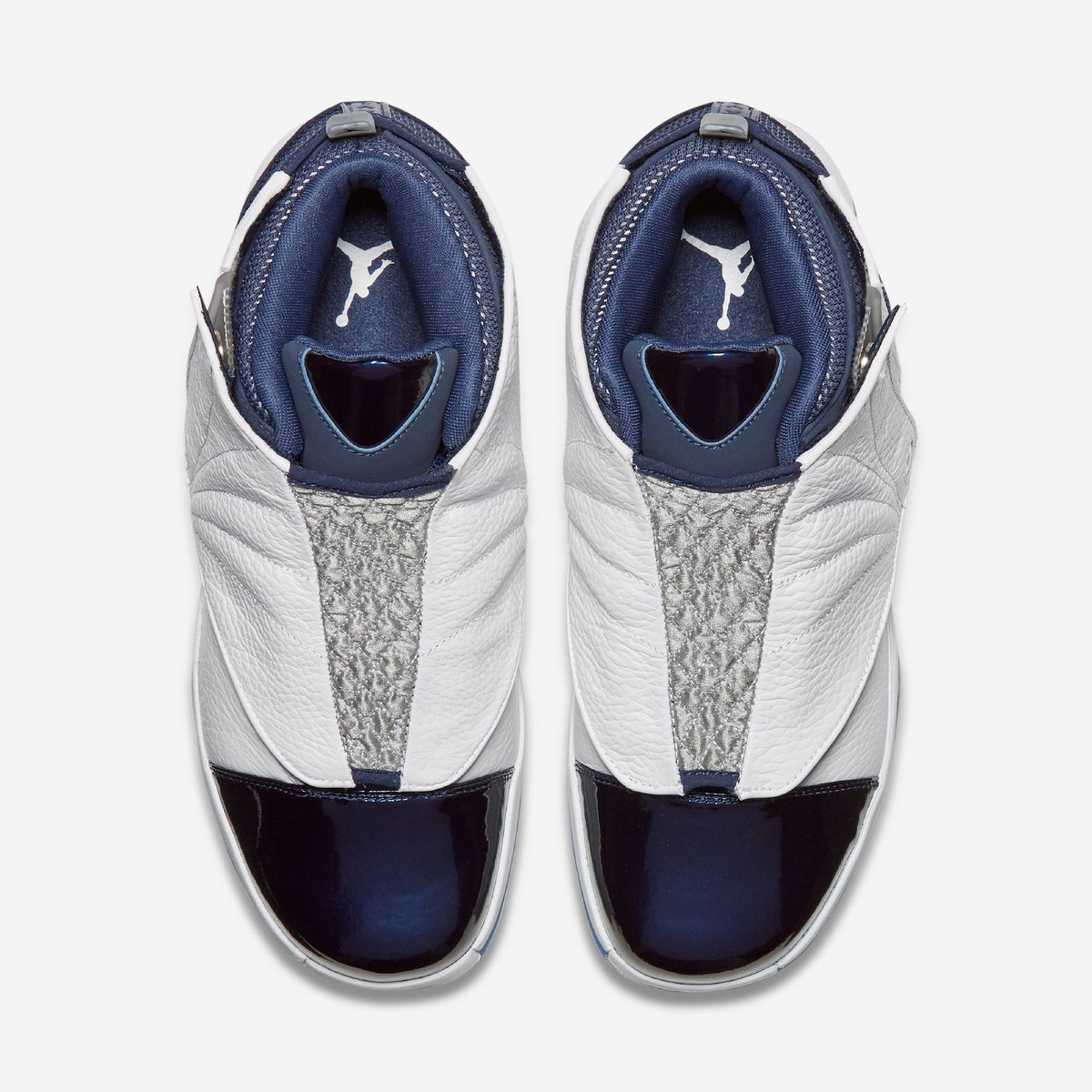 zSneakerHeadz's tweet image. 9 years ago, today. #AJ16