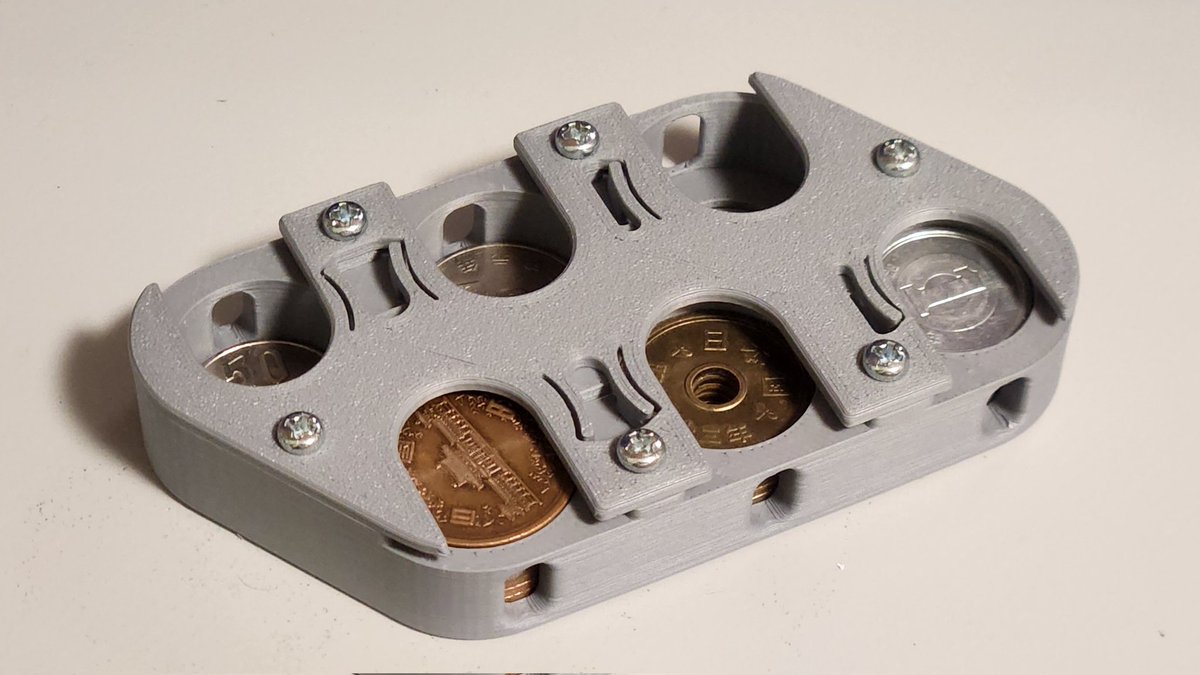 ←完成品 完成までに犠牲となった試作品の山→