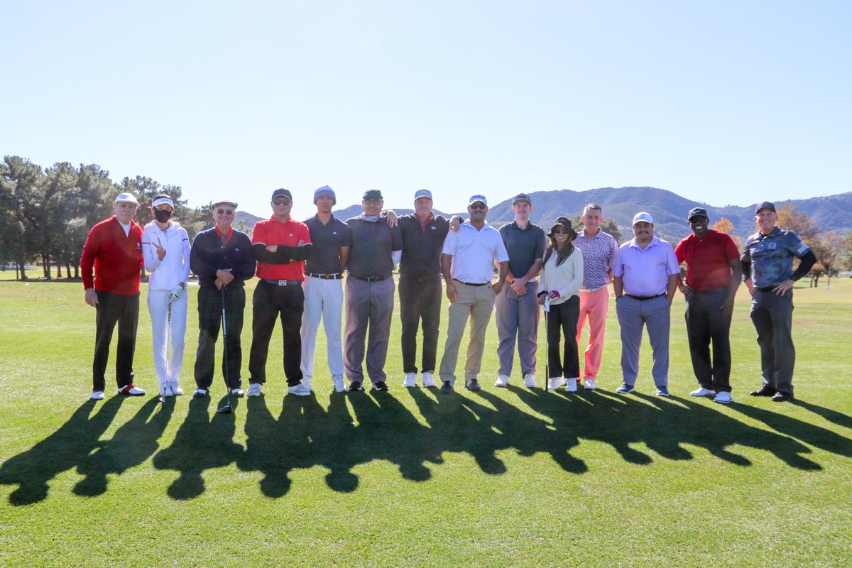 GolfCollege's tweet image. Here's our recent graduates during their Senior Trip at Bear Creek Golf Club. facebook.com/media/set/?van…