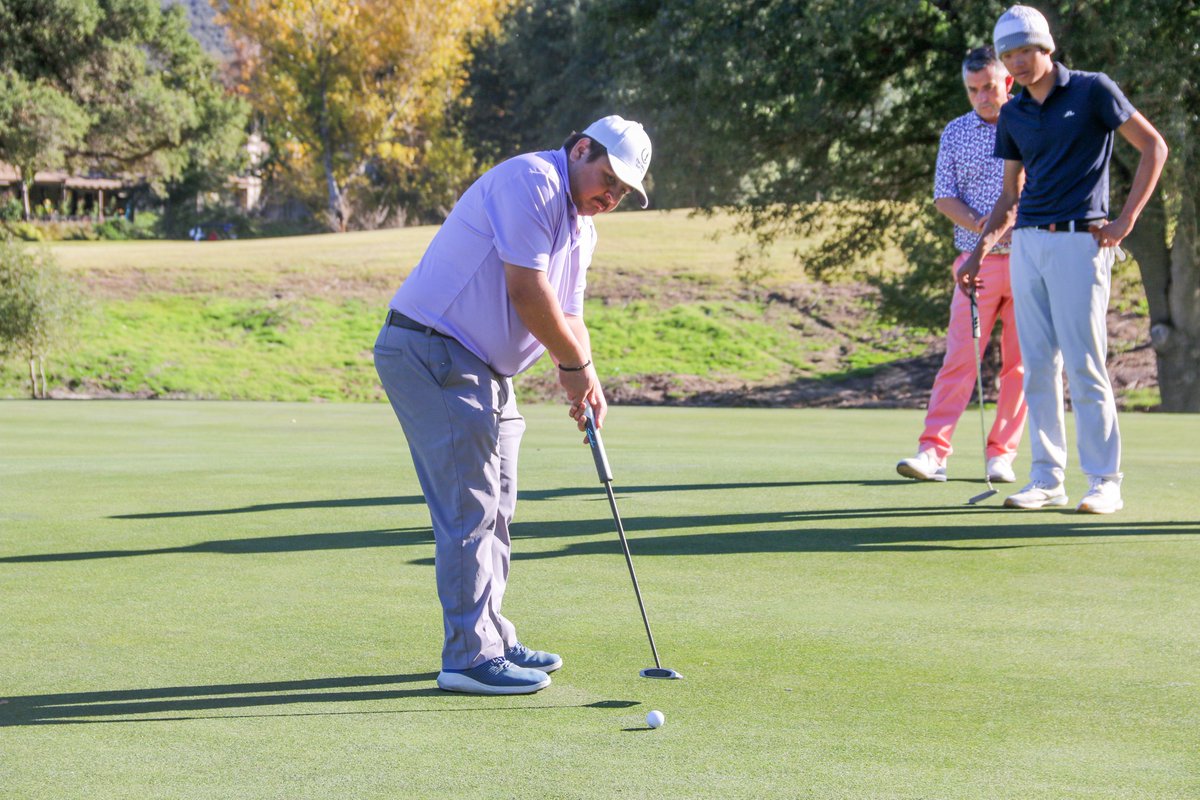 GolfCollege's tweet image. Here's our recent graduates during their Senior Trip at Bear Creek Golf Club. facebook.com/media/set/?van…