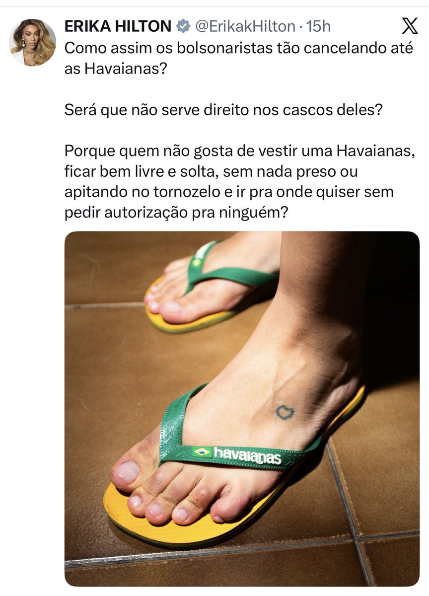 DouglasGarcia's tweet image. em qualquer lugar do mundo esse pé horrível é de homem kkkk