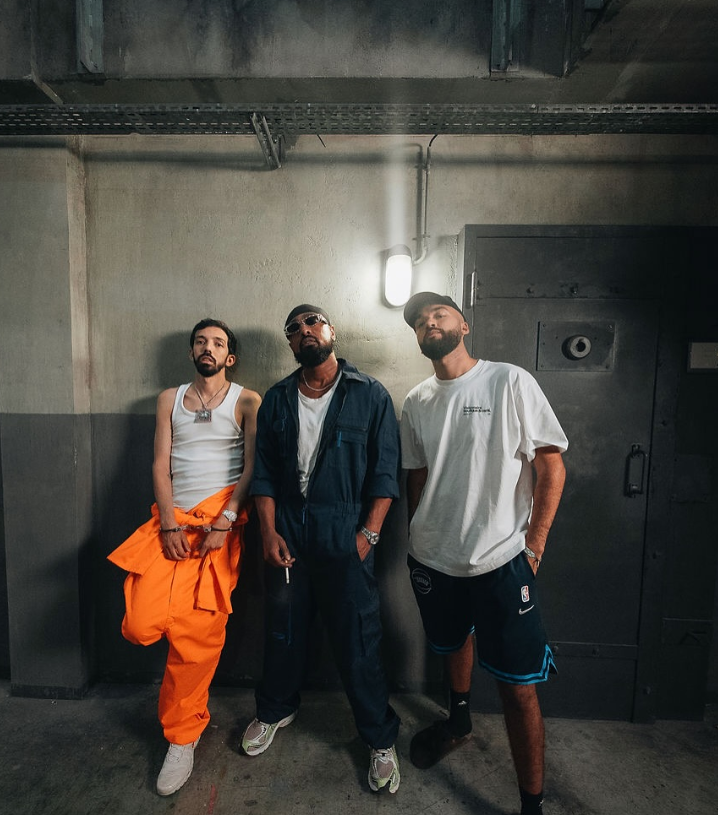 BigFlo &amp; Oli x Alonzo
<a href="/bigfloetoli/">Bigflo & Oli 💿</a> <a href="/Alonzopsy4/">Alonzo</a>