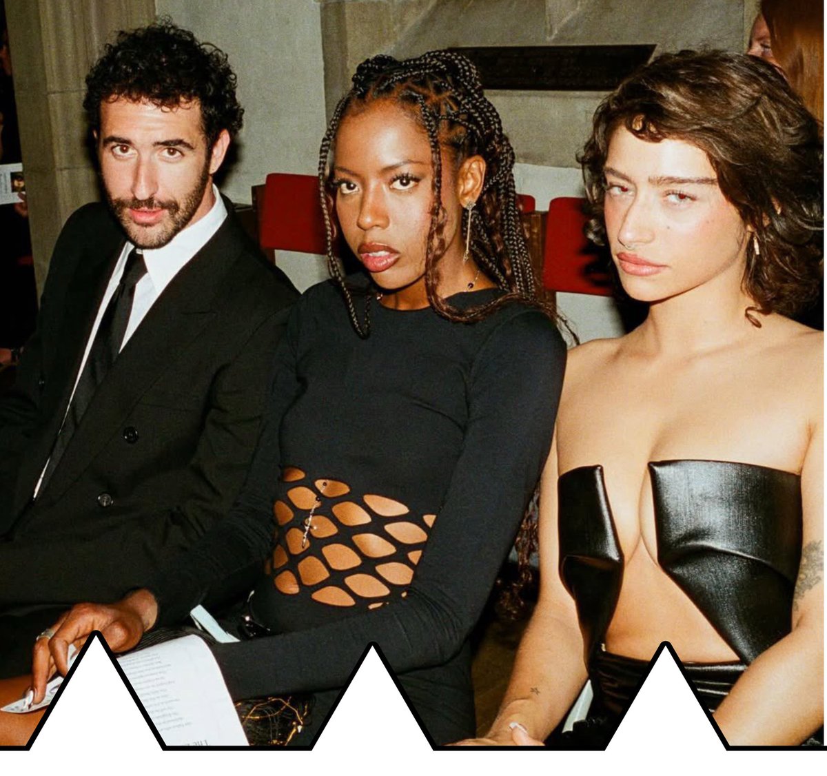 bugzbees's tweet image. 