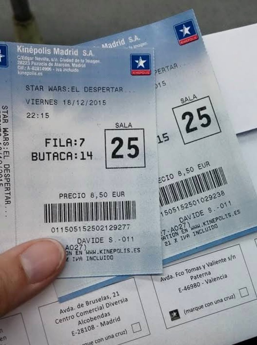 swspanishfans's tweet photo. Hace 10 años, hubo un despertar, unas 500 personas asistieron a la primera fiesta fan Star Wars realizada por fans para fans, algunos pensaron que estabamos locos, otros agotaron desde aquel año las 1.500 disponibles, con sold out en minutos. #TheForceAwakens #fiestafan #starwars https://t.co/ChJvG8iStL