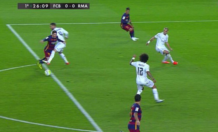 CuentaMister's tweet photo. "Propongo una cosa. Vamos a visionar todos los partidos de la época Negreira, que vengan 5 peritos arbitrales y nos digan en qué partidos nos ayudaron..."

Sandro Rosell ante el juez. Por supuesto, no se atreverán nunca a revisar el arbitraje del Barça y el Trampas en la época https://t.co/msZwiJAtLb