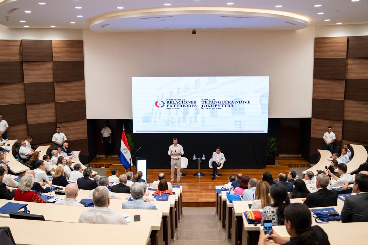 Santiago Peña tweet media