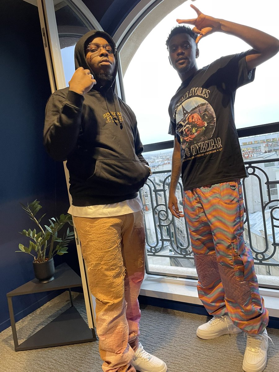 Leto x Guy2Bezbar
<a href="/Leto_PSOTHUG/">Leto</a> <a href="/Guy2Bezbar/">COCO JOJO 💫</a>