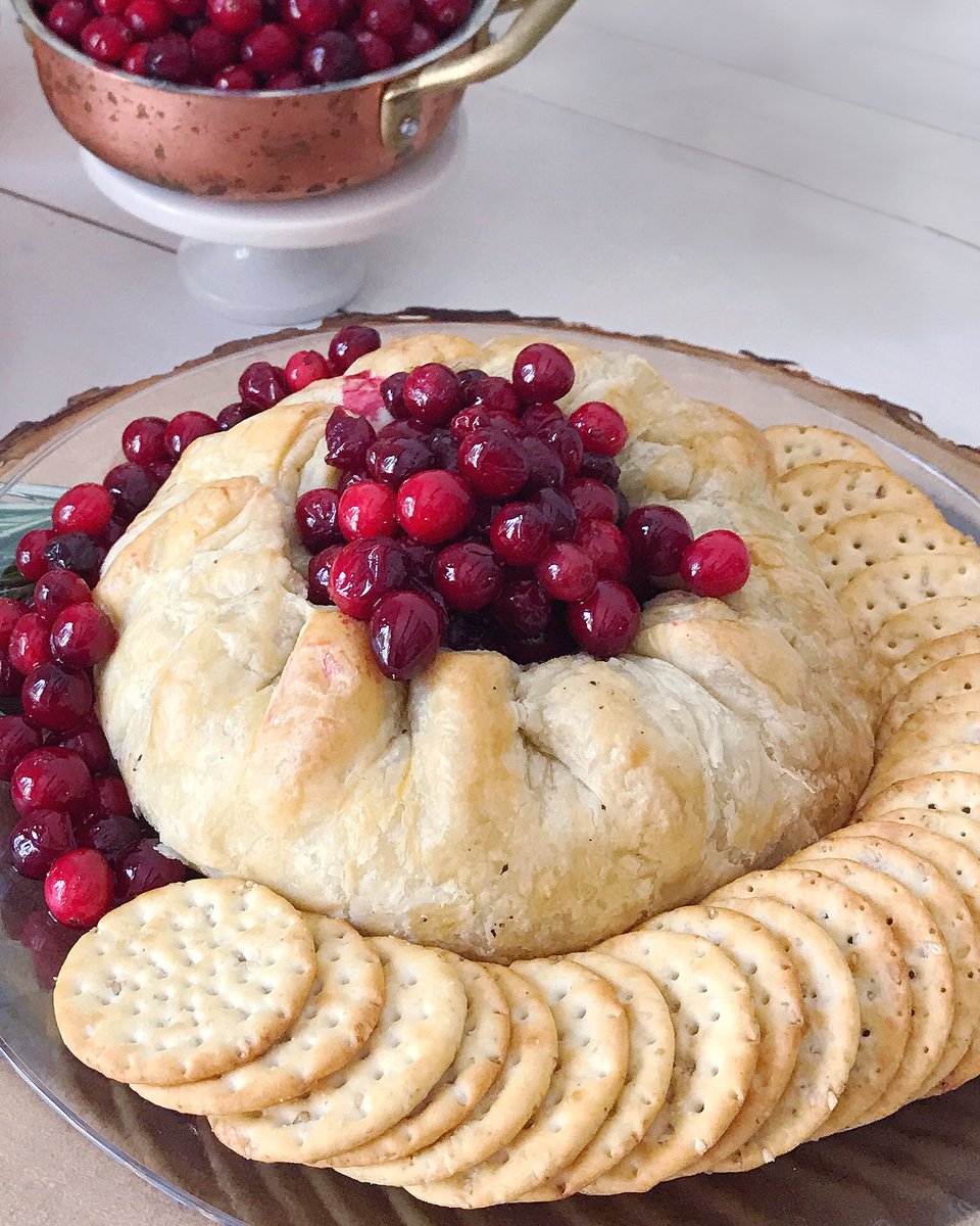 Two holiday must-haves—cranberries and cheese—combine to create an absolutely craveable appetizer. Get the recipe here. bit.ly/49dRibR