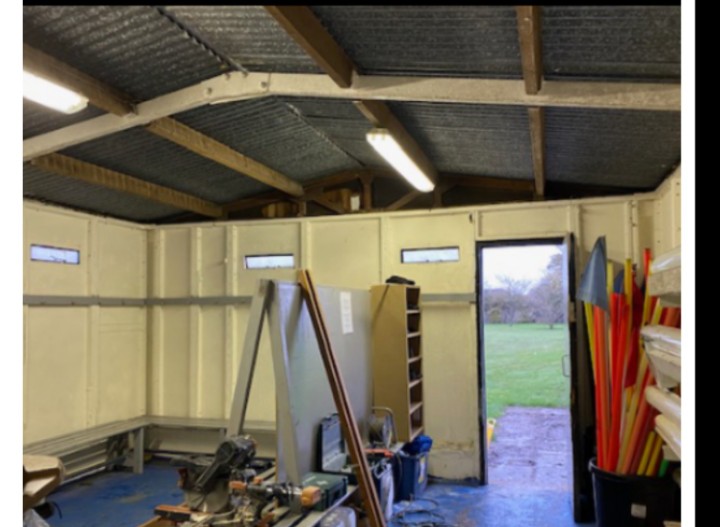 rocketsrainhill's tweet image. Before and after shots of @HowdensJoinery game changer kitchen