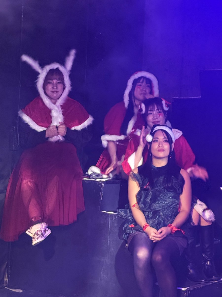 B_Hayasaka's tweet photo. 2025年12月22日(月)
#シロツメクサ LAST LIVE
『またこんどね!』
尊い。
#網倉理奈
#櫻井裕子
#GPU_COLORS
#本間多恵
#尾﨑妹加
#SPiCEAP https://t.co/FDbpvR9BIk