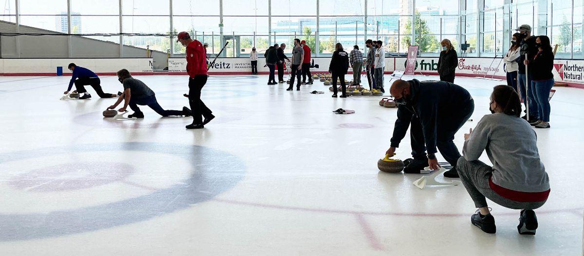 Aksarben Curling 🥌 tweet media