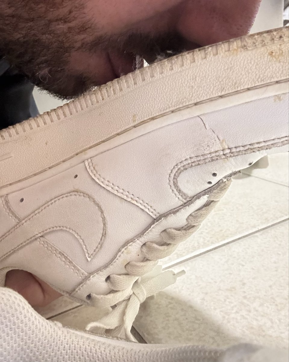 Money$lave_ tweet media