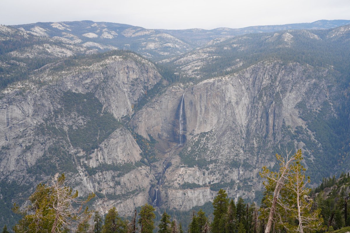 hellonatterrrs's tweet photo. Views from #SentinelDome Oct 25 ⛰️ #YosemiteNationalPark #California https://t.co/FMOXMmwxPC