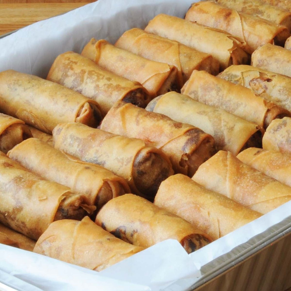 FFTE_'s tweet photo. Be sure to give us plenty of heads up if you want to order pans of Chicken, Salad or Appetizers for your parties! #sesamechicken #chinesechickensalad #eggrolls #potstickers https://t.co/1zZ6f4wLzl