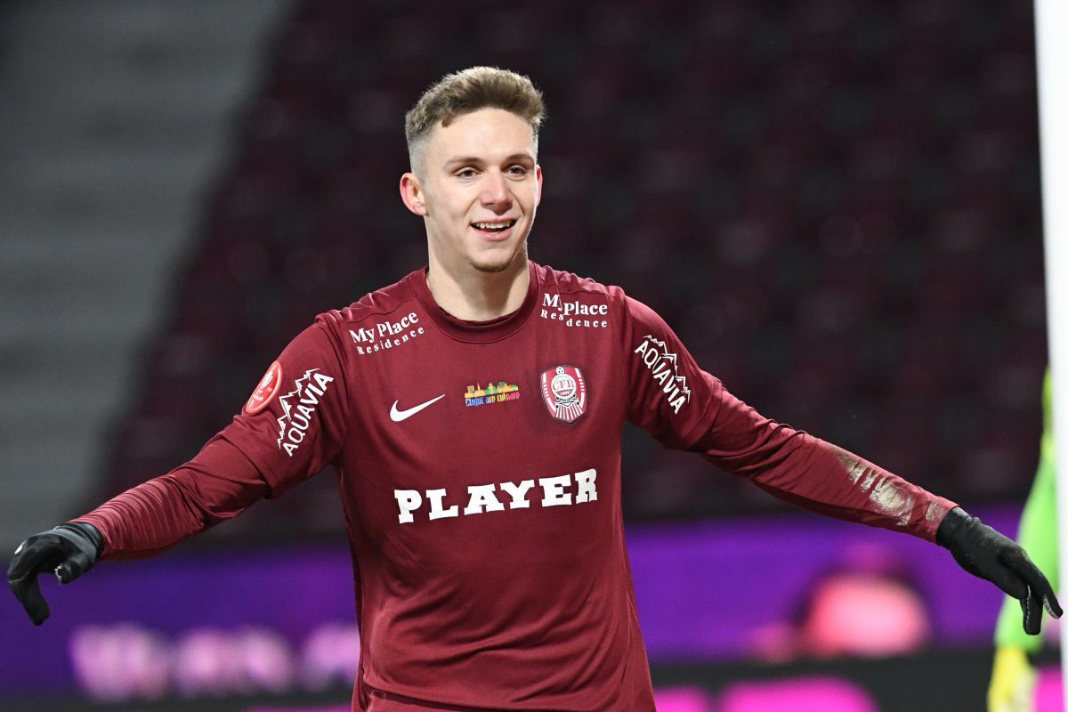 Córner Che🦇 tweet media