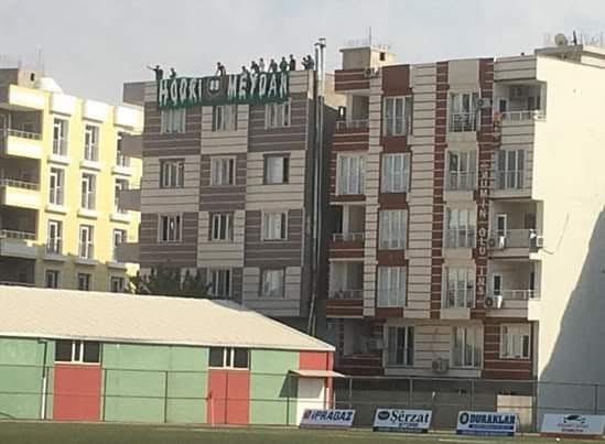 Deplasman yasağı olmasına rağmen Cizre’ye gidip, takımını stadyumdan değil çatıdan destekleyen Hodri Meydan ( 3. Lig - 2019 )
