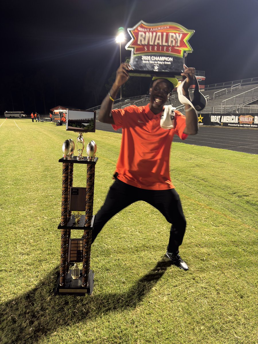 Quez Royal tweet media