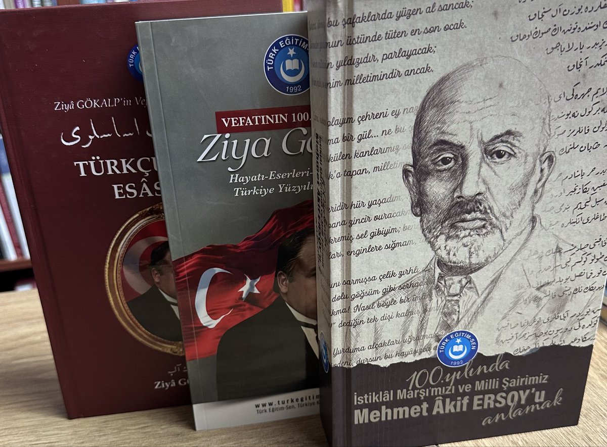 Cengiz Kocakaplan Bey,
Türk Eğitim Sen- Genel Başkan Yardımcısı
Değerli Ağabeyime bu güzel çalışmaları için,
Ayrıca Türk dünyasına yapmış oldukları değerli hizmetlerinden dolayı şükranlarımı sunuyorum.