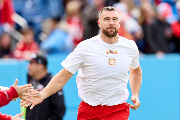 AdamSchefter's tweet image. For the second consecutive year, Chiefs TE Travis Kelce led all players in fan balloting for the Pro Bowl Games. Fan voting concluded last Monday.

The 2026 Pro Bowl Games will move to Super Bowl LX Week in the San Francisco Bay Area.