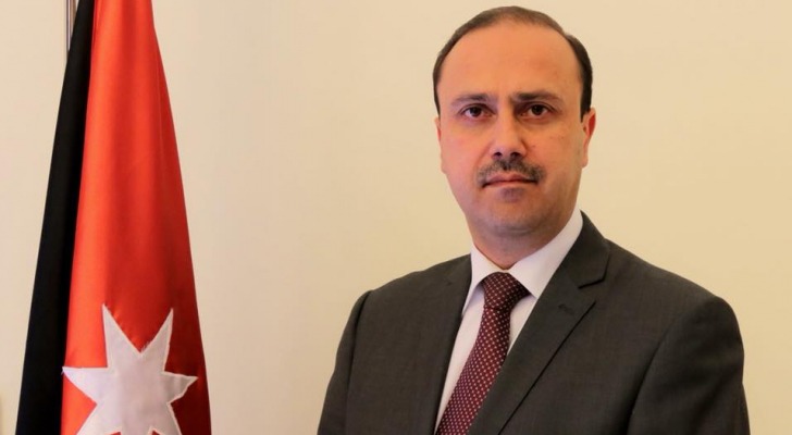 عاجل|| الناطق الرسمي باسم الحكومة ووزير الاتصال الحكومي الدكتور محمد المومني: ما جرى تداوله خلال الساعات الماضية من معلومات وادعاءات غير صحيحة ومضللة حول أراضي مشروع مدينة عمرة يشكل إشاعات لا أساس لها من الصحة، وتمس بشكل مباشر مشروعًا وطنيًا اقتصاديًا استراتيجيًا يهدف إلى دعم النمو، وجذب الاستثمار، وتوفير فرص العمل #بترا 