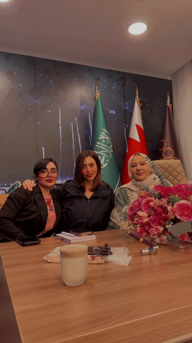 سعدت  بلقاء راق يجمع الإبداع والحضور والأناقة مع الفنانة سماح زيدان  <a href="/samah_zidaan/">Samah Zidan ♊️ سماح زيدان</a>  والمودل ريم ✨
لحظات جميلة تعكس جمال الفن حين يلتقي بالذوق والإنسان