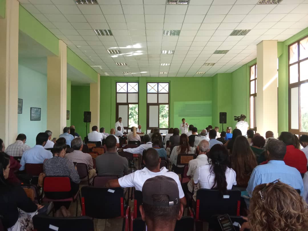 cometalcomunica's tweet photo. #Cometal presente en conferencia presidida por Vice presidente Logístico sobre Comercio Mayorista con Encadenamientos productivos en la Feria de Negocios de Almacenes Universales FENAU 2025 https://t.co/GJvsQ2OAVf