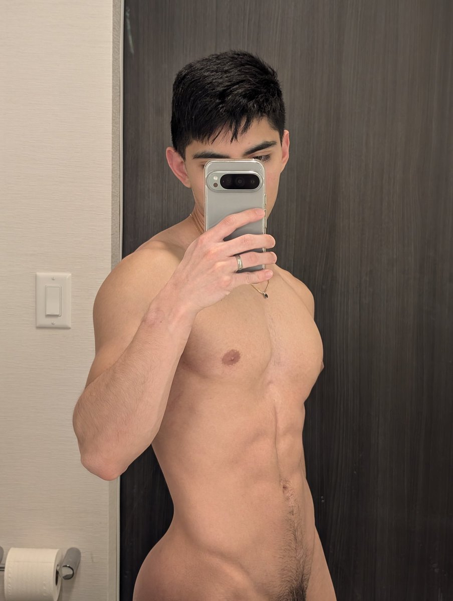 hallocon tweet media