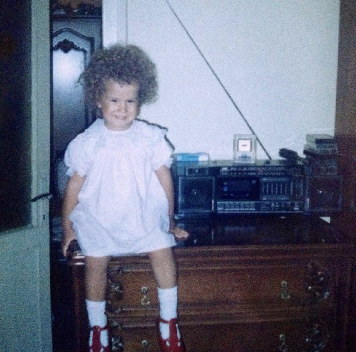 Today I turn another year older 🫶🏻
Born in an Istanbul hospital during a power outage ; still grateful for every light that’s guided me since ✨