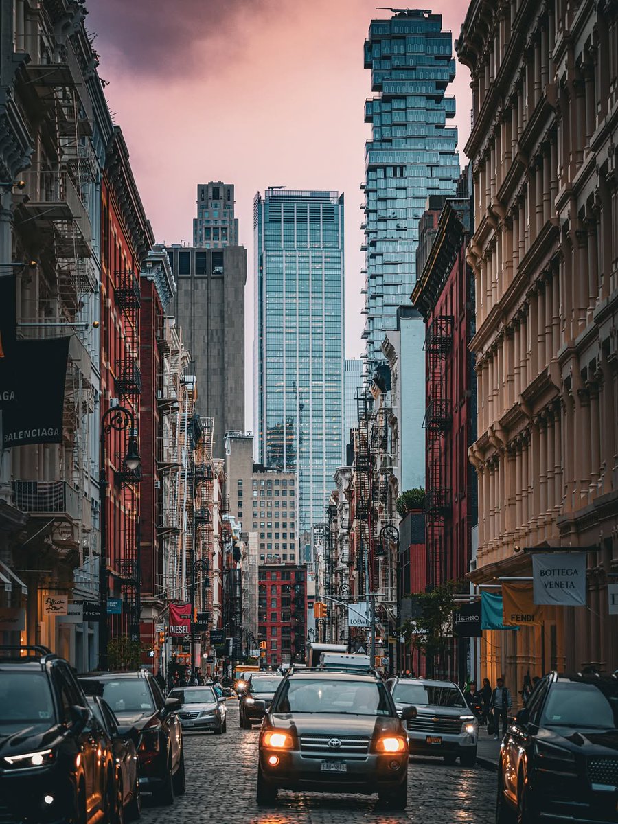 4WTC's tweet image. It's always great to get a new perspective on things, like this vibey view of 3 World Trade Center as seen from #SoHo.

Photo by @rocos.photos