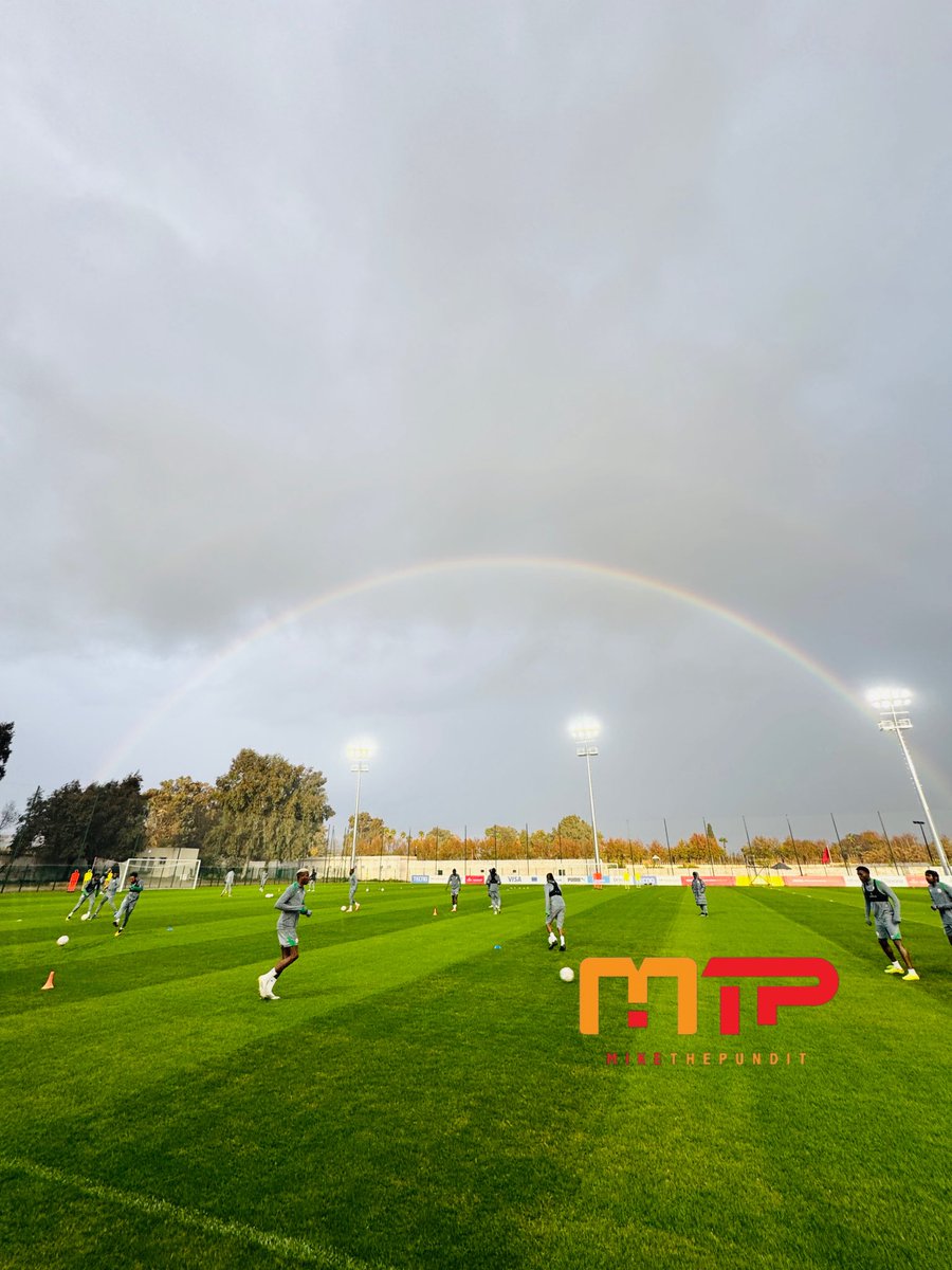 Mike_ThePundit's tweet image. 🚨The rainbow is out for the Super Eagles final training ahead of Tanzania game tomorrow 

#MTPIsAFCON